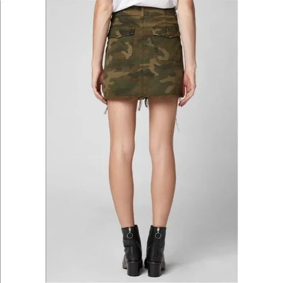 BLANK NYC Chain of Command Camo Mini Skirt Army - Picture 2 of 5